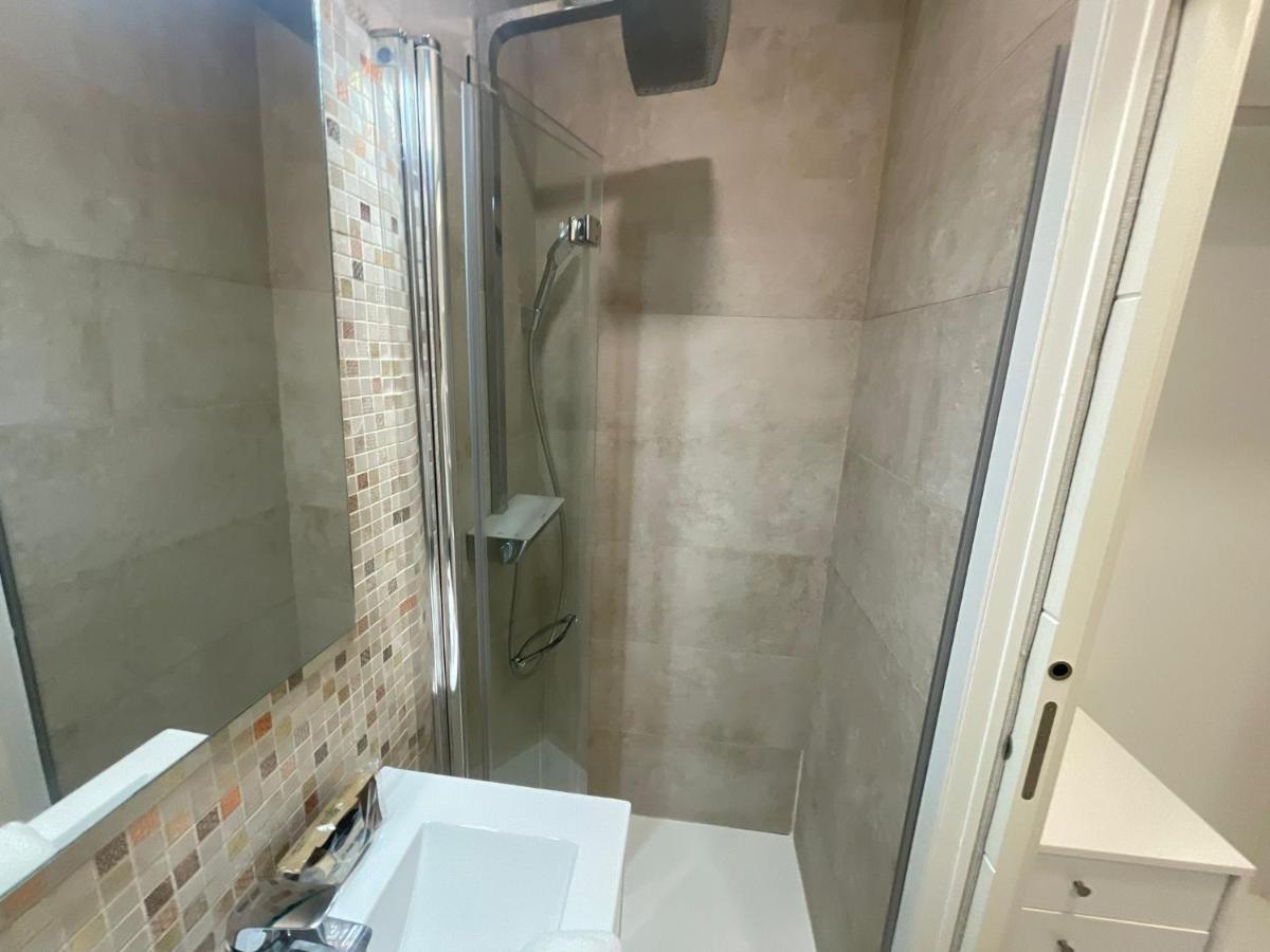 Nuevo! Piso En Pleno Centro Apartment Santander Luaran gambar