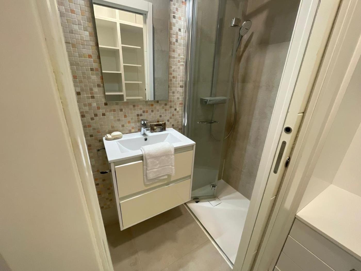 Nuevo! Piso En Pleno Centro Apartment Santander Luaran gambar
