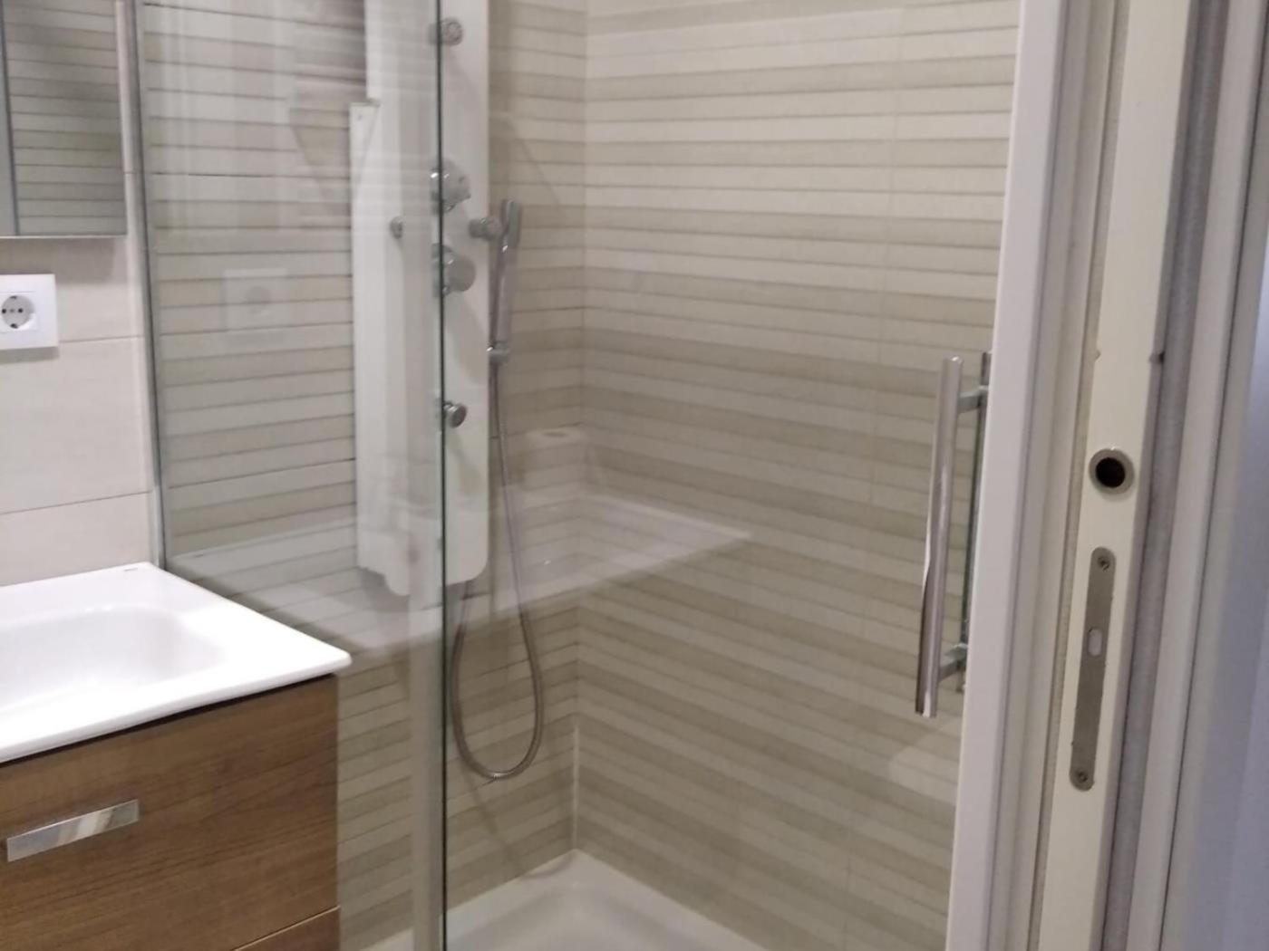 Nuevo! Piso En Pleno Centro Apartment Santander Bilik gambar